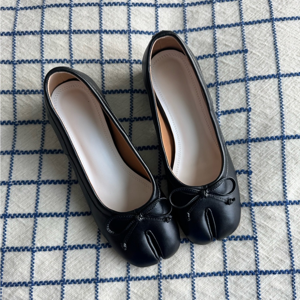 Vegan leather tabi shoes with mini block heels 💕
